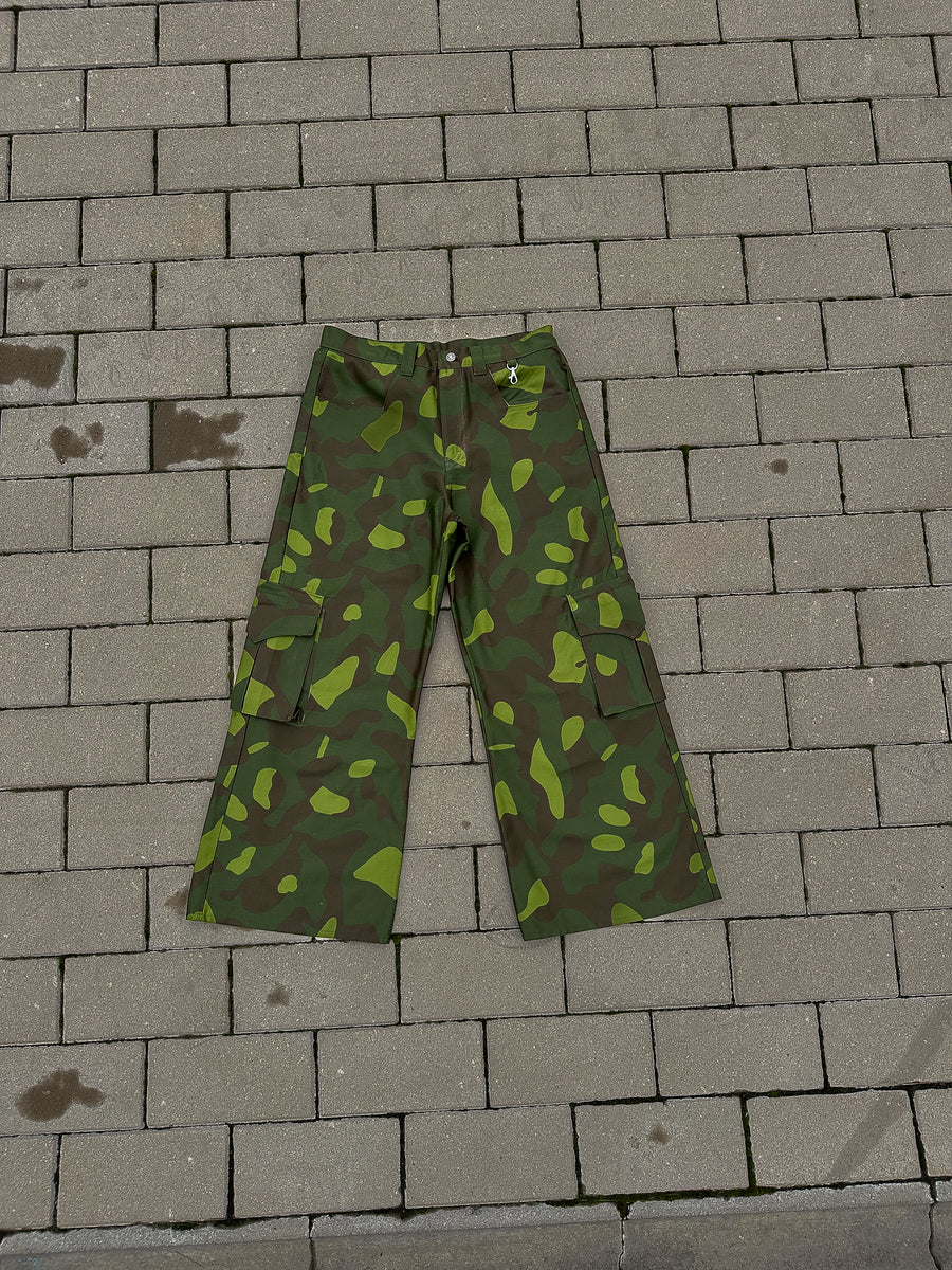 Baggy Camo Cargo Pants